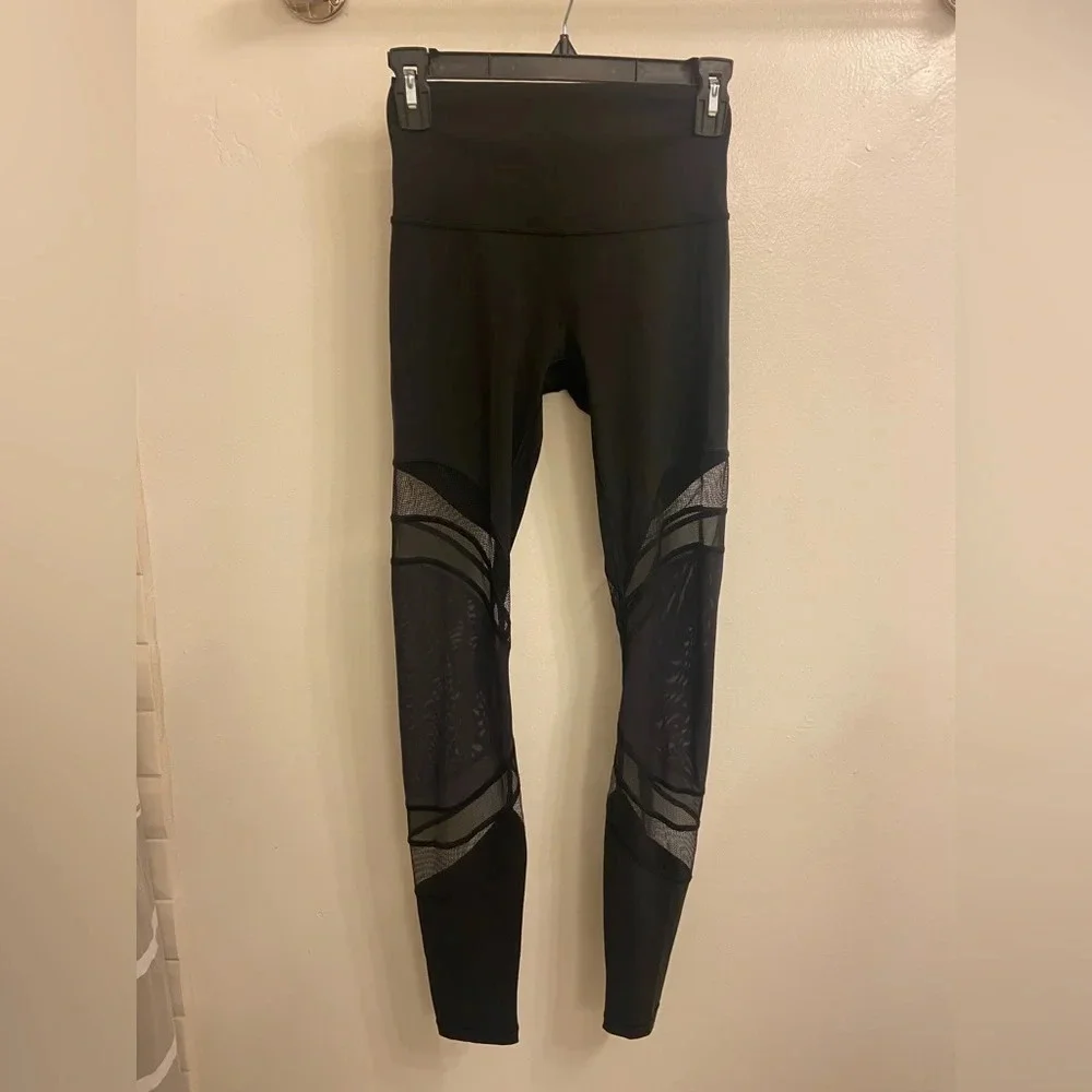 Lululemon Seek The Heat Tight Black Size 4